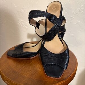 Vero Cuoio Italian black leather sandals